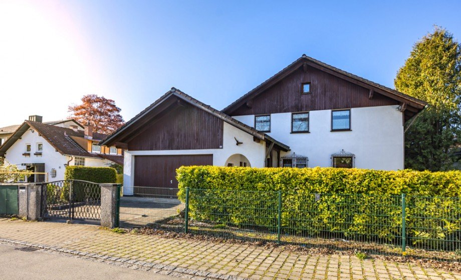 Ansicht von der Stra�e Einfamilienhaus Puchheim / Puchheim-Bahnhof