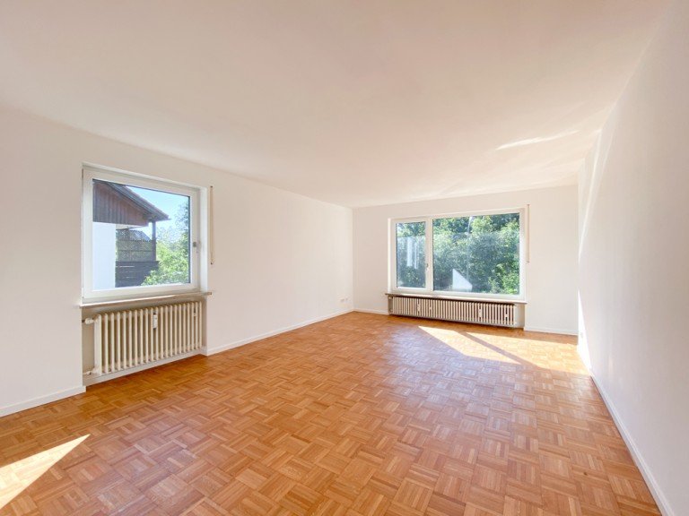 Titelbild Germering Etagenwohnung Sopart Immobilien - Helle und modernisierte 4-Zimmer-Wohnung mit S�dausrichtung in Ortsrandlage