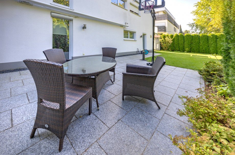Terrasse im Garten Erdgeschosswohnung M�nchen / Pasing-Obermenzing