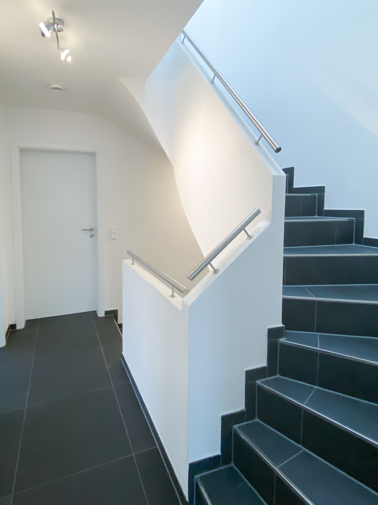 Treppenhaus Doppelhaush�lfte Germering