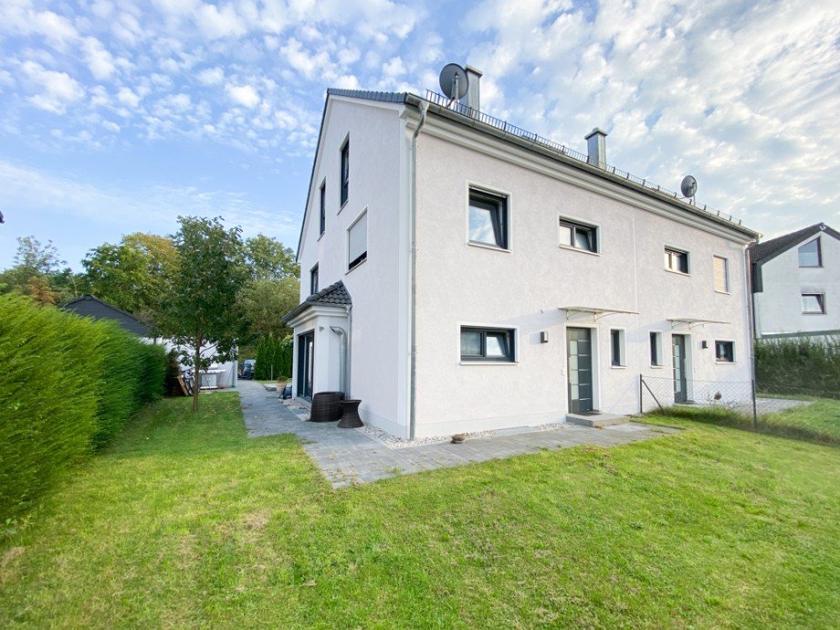 Hauseingang Doppelhaush�lfte Germering