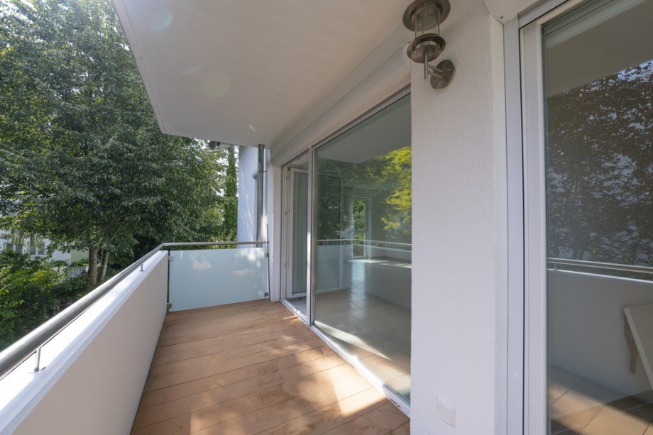 Sch�ner Balkon Etagenwohnung M�nchen / Obermenzing