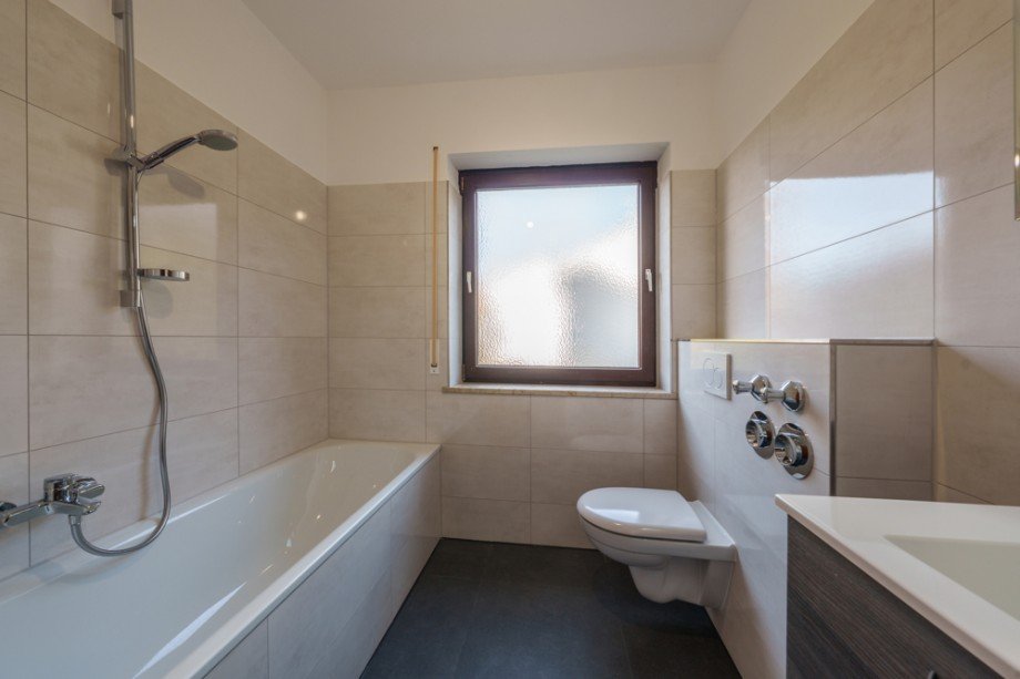 Neues Bad Erdgeschosswohnung Germering