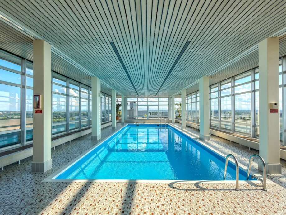 Gro�er Pool auf den Dach Etagenwohnung M�nchen