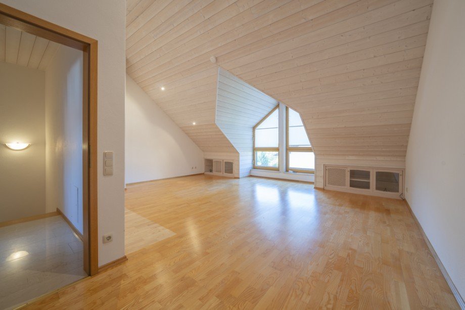 Dachstudio/Schlafzimmer Reihenmittelhaus Germering
