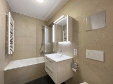 Bad SOPART IMMOBILIEN - Elegante 3-Zimmer Wohnung mit edler K�che - sehr gute Anbindung an Bus & S-Bahn