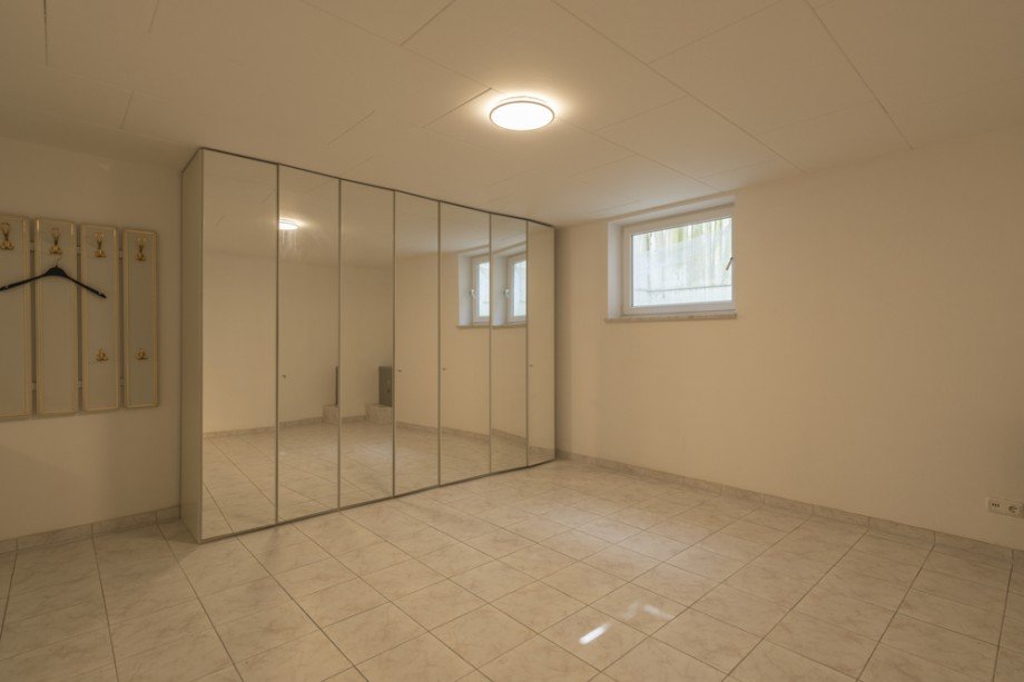Gro�er Hobbykeller Etagenwohnung M�nchen / Obermenzing