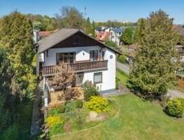 Hauptbild SOPART IMMOBILIEN - Gro�z�giges Haus mit park�hnlichem Grundst�ck - ruhige Bestlage in Puchheim