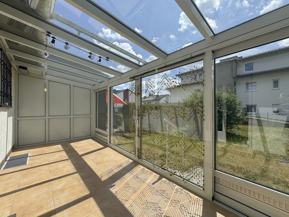 Wintergarten Doppelhaush�lfte Germering