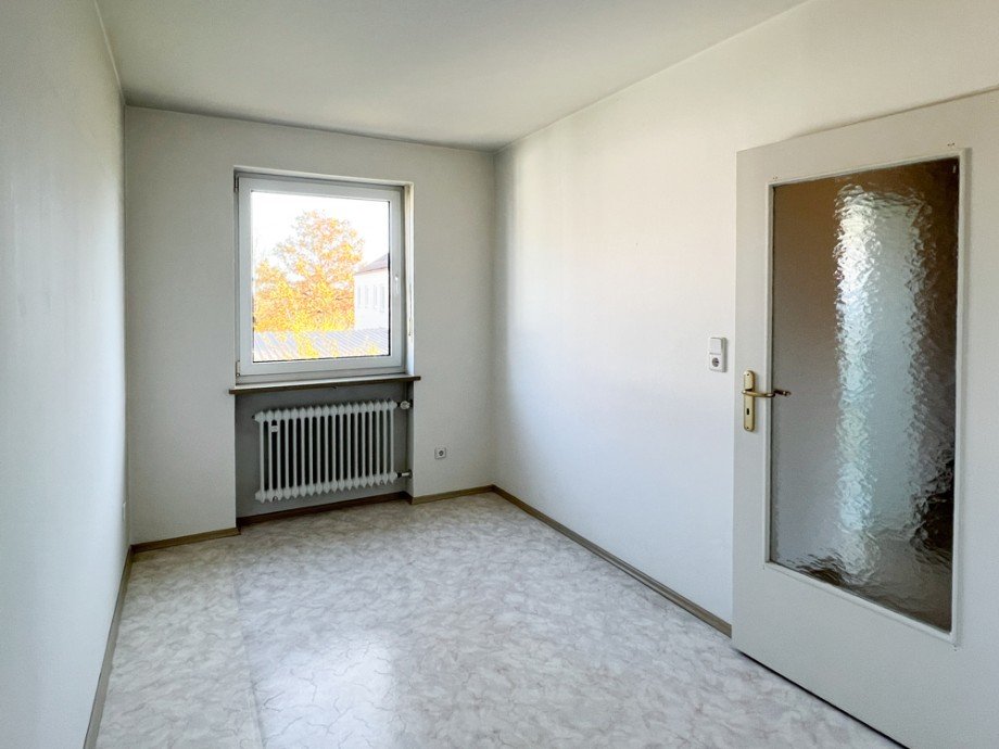 Kinderzimmer/B�ro Reihenmittelhaus Germering / Harthaus