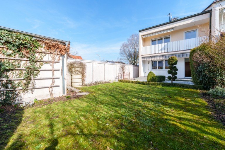 Haus vom Garten Olching Reiheneckhaus SOPART IMMOBILIEN - Gro�z�giges Reiheneckhaus am Olchinger See - Viel Platz f�r die ganze Familie