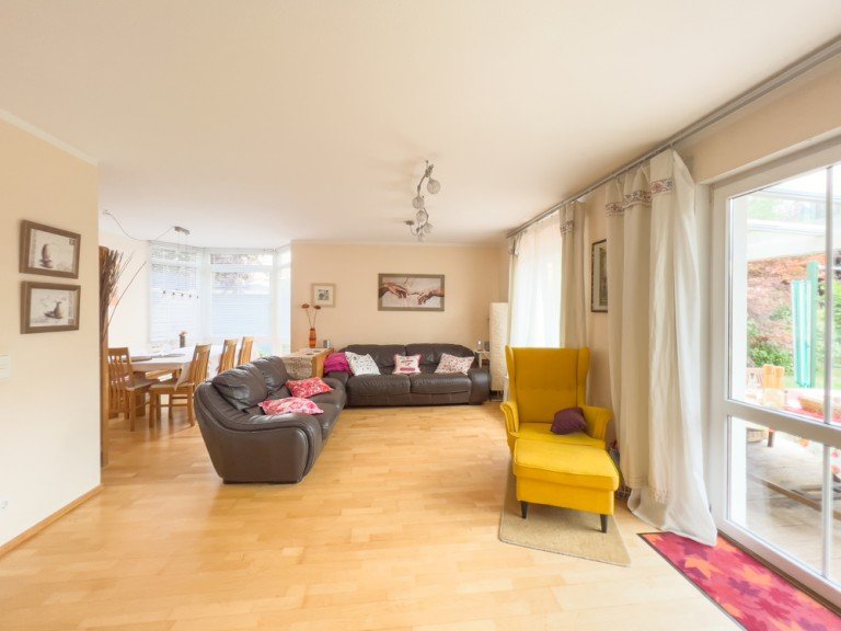 Wohnzimmer Germering Reiheneckhaus Sopart Immobilien - mit Erbpacht ins moderne & bezahlbare Haus mit Garten - Restlaufzeit 57 Jahre