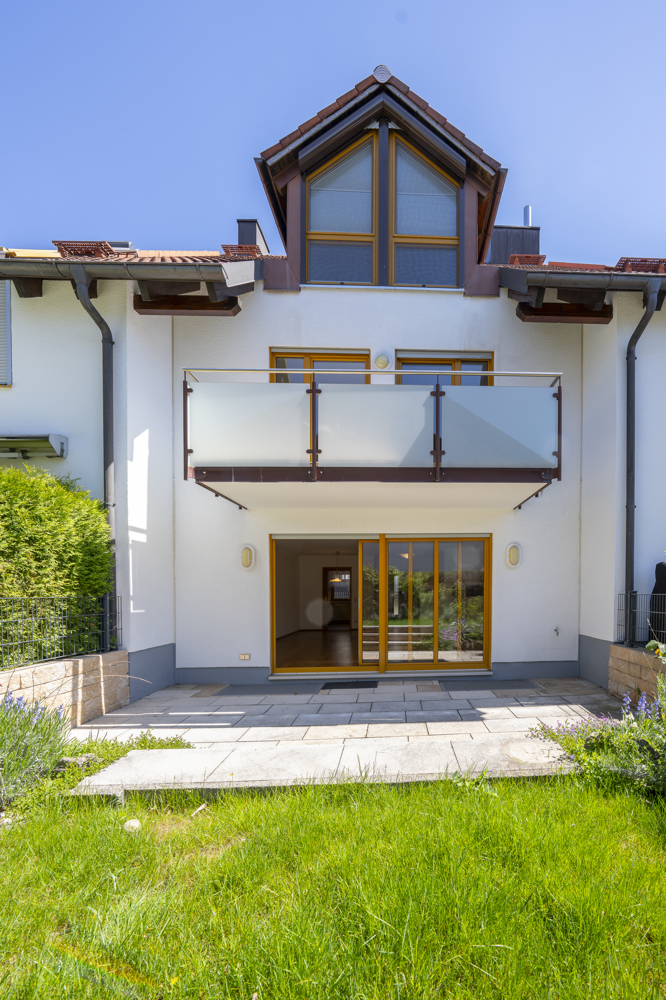 Sicht vom Garten Reihenmittelhaus Germering
