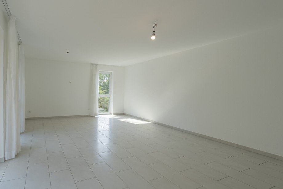 Wohn-/Esszimmer Etagenwohnung M�nchen / Obermenzing