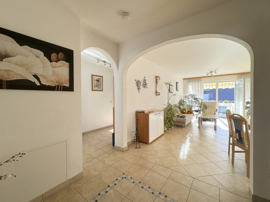 Blick ins Wohnzimmer Etagenwohnung Germering / Harthaus