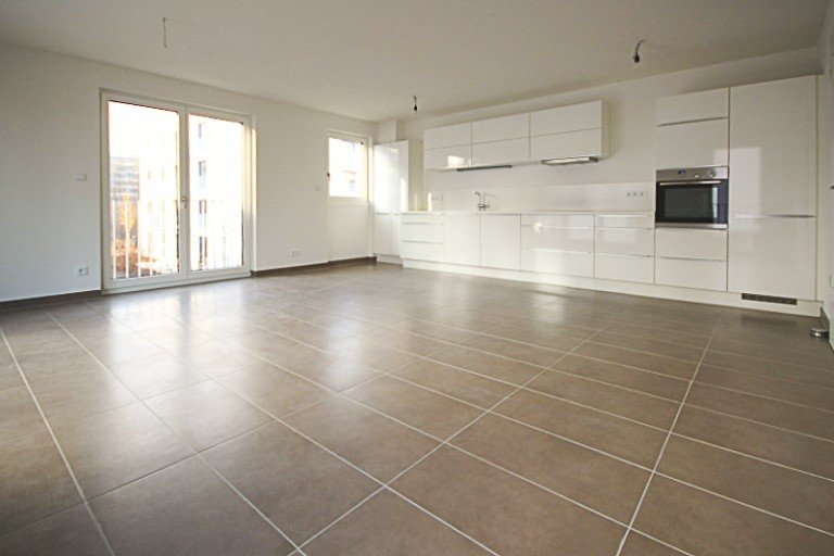 Gro�er Wohnbereich M�nchen / Pasing Etagenwohnung Sopart Immobilien - Elegante und neuwertige 2-Zimmer-Wohnung in Pasing - den Stadtpark um die Ecke