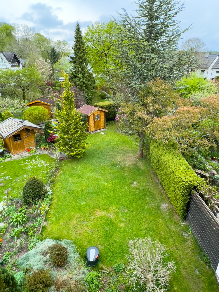 Gro�er, gepflegter Garten Alling Reihenmittelhaus Sopart Immobilien - Reihenhaus mit gro�em Grundst�ck in Alling - hier k�nnen Kinder aufwachsen