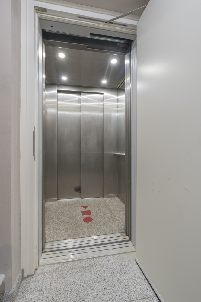 Aufzug in die Wohnung Penthousewohnung Puchheim / Puchheim-Bahnhof