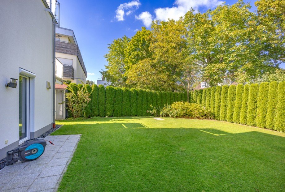 Gepflegte Rasenfl�che Erdgeschosswohnung M�nchen / Pasing-Obermenzing