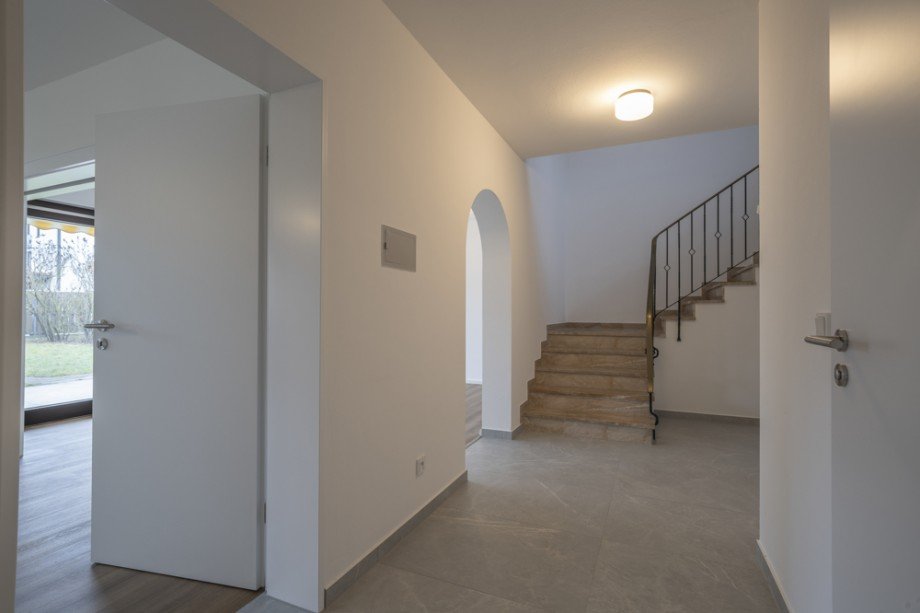 Flur im Erdgeschoss Einfamilienhaus Gilching