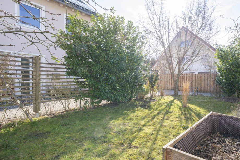 Garten Doppelhaush�lfte Germering