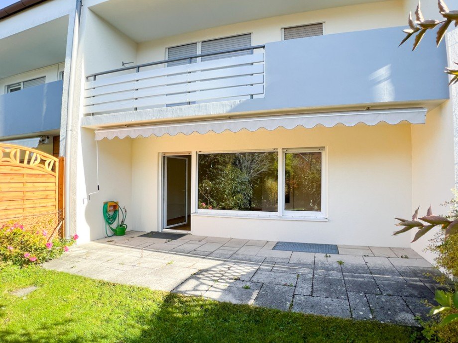 Hausansicht vom Garten Reihenmittelhaus Germering / Harthaus