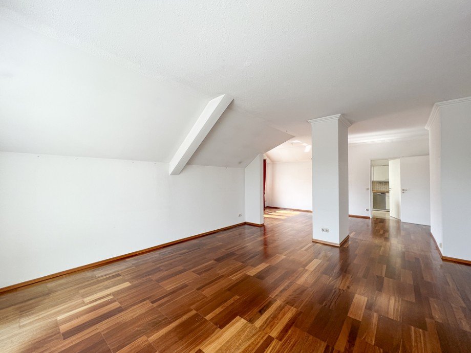 Wohn- und Essbereich Penthousewohnung Germering