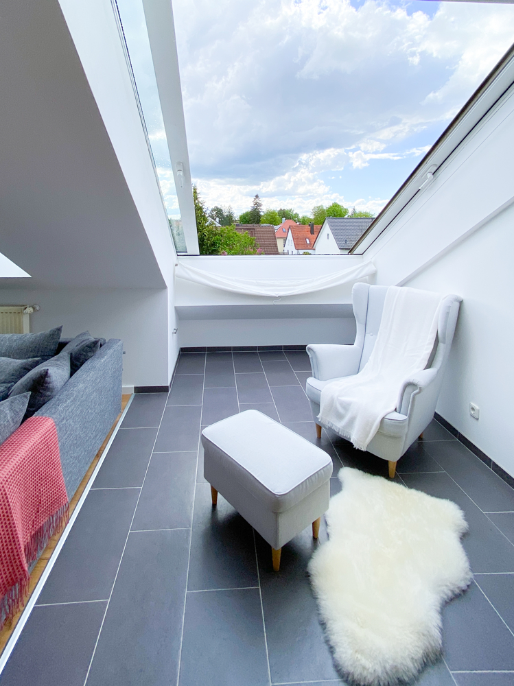 Riesiges Dachfl�chenfenster Dachgeschosswohnung Germering / Unterpfaffenhofen