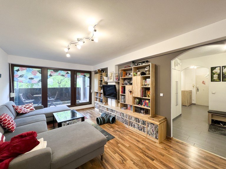 Wohnzimmer M�nchen / Aubing Etagenwohnung Sopart Immobilien - Sch�ne 3-4 Zimmer Wohnung mit edler K�che und Balkon - zentrale Lage in Aubing
