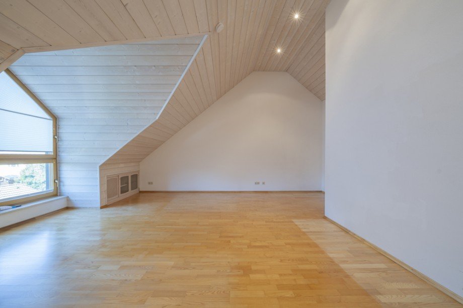 Dachstudio/Schlafzimmer Reihenmittelhaus Germering