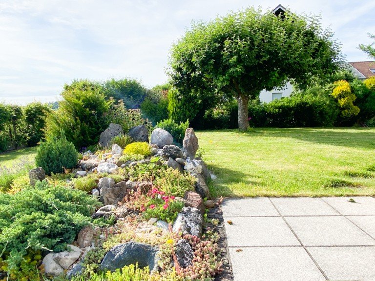 Titelbild Germering Reiheneckhaus Sopart Immobilien - Reiheneckhaus auf gro�em Grund mit einzigartigem Ausblick - ideal f�r Familien
