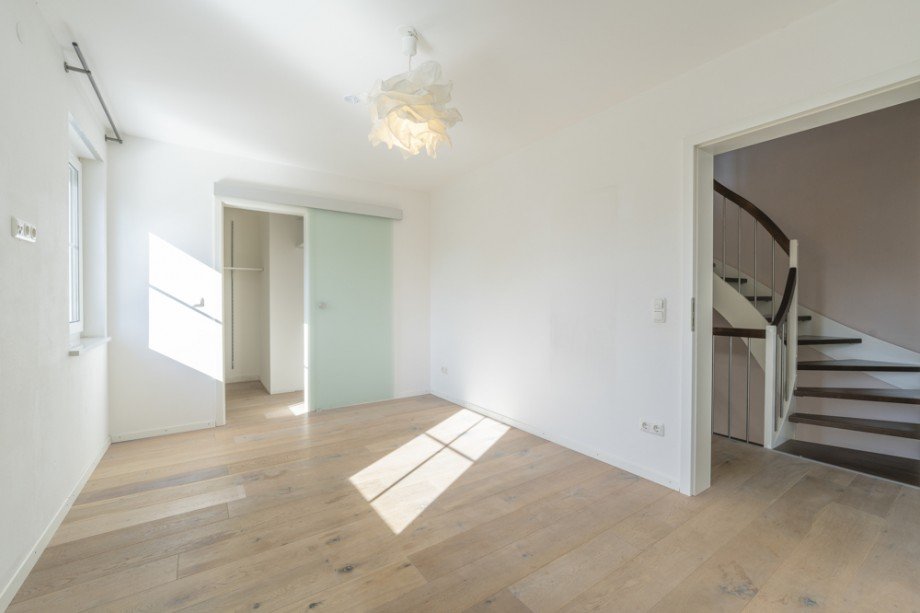 Schlafzimmer Doppelhaush�lfte Germering