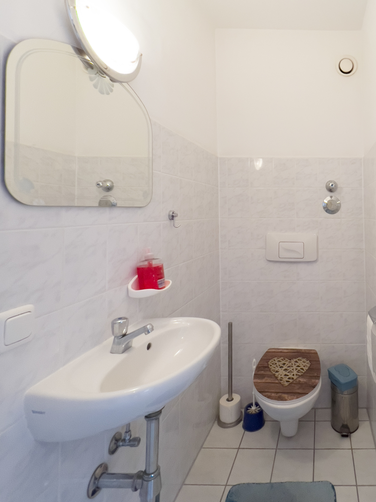 Separates WC Etagenwohnung Germering / Neugermering