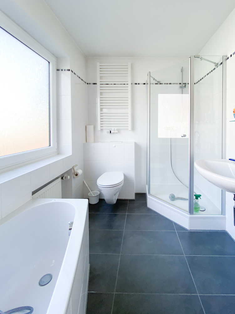 Dusche und Badewanne Reiheneckhaus Germering