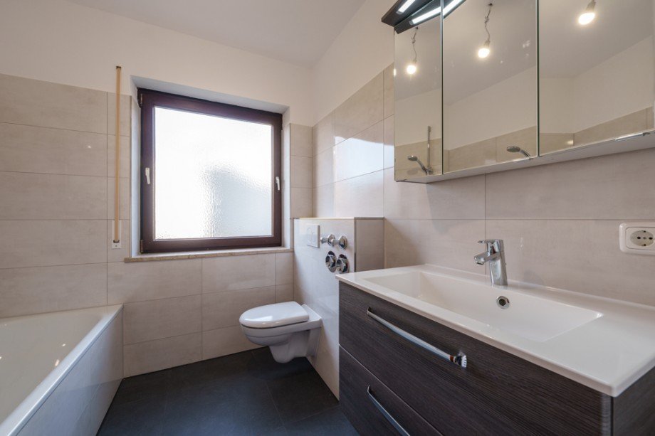 Neues Bad Erdgeschosswohnung Germering