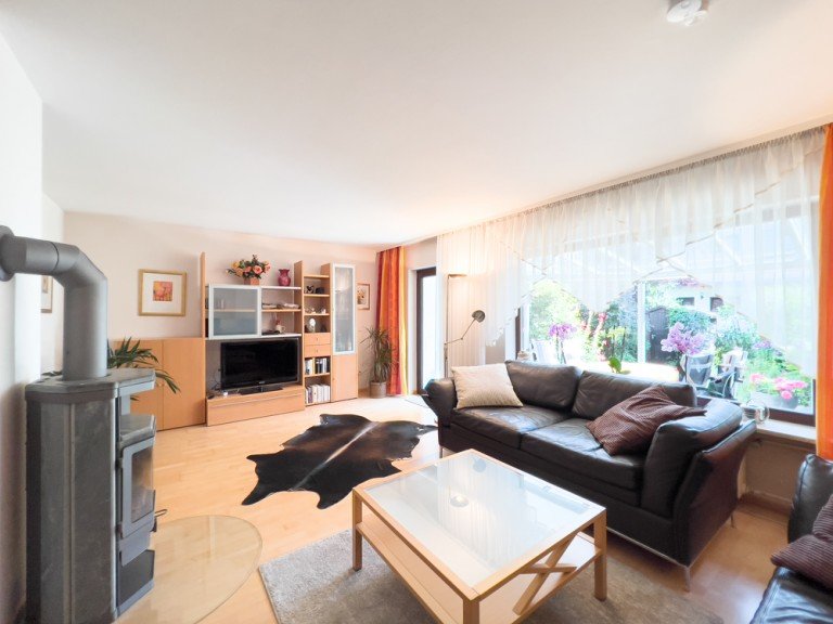 Wohnzimmer Puchheim Reihenmittelhaus Sopart Immobilien - sch�nes Reihenhaus im Top-Zustand - sehr gut geeignet f�r Familien mit Kindern